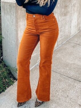 Levi's Premium Ribcage Flare
Corduroy Pants Rust Orange Size
26 High Rise